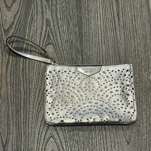 Victoria's Secret Wristlet Bag Makeup Cosmetics Zipper Closure Perforated Gold - Picture 2 of 6